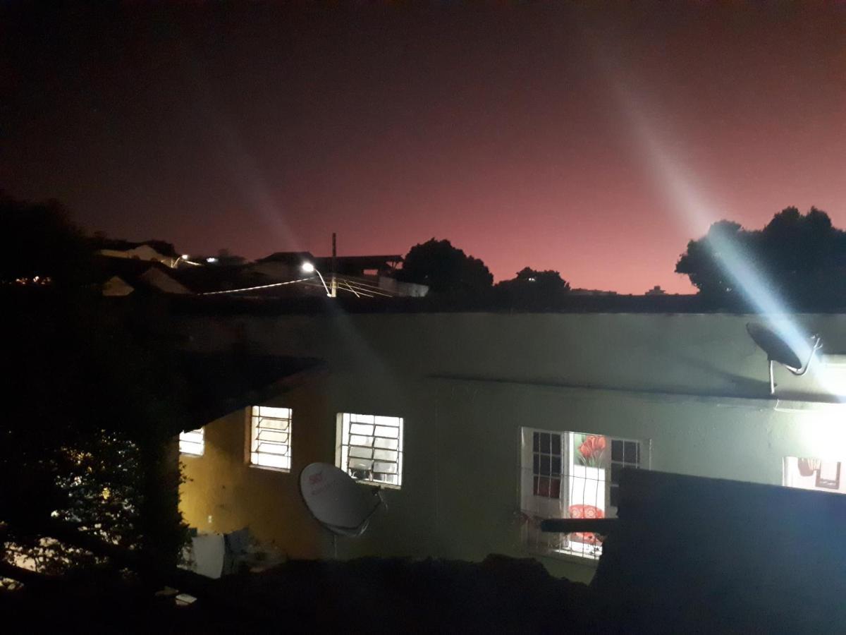 Hospedagem jabuticaba Belo Horizonte Exterior foto